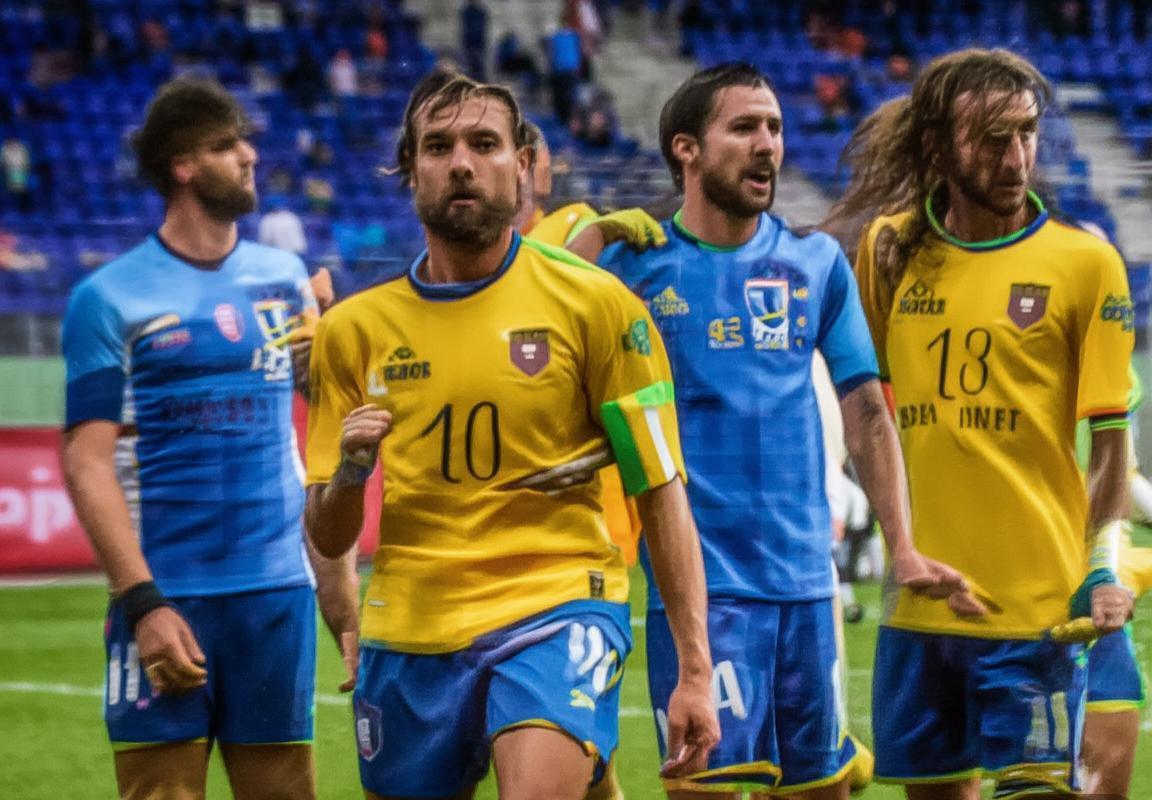 2017年玻阿之战：梅西领衔的南美足球巅峰对决解析