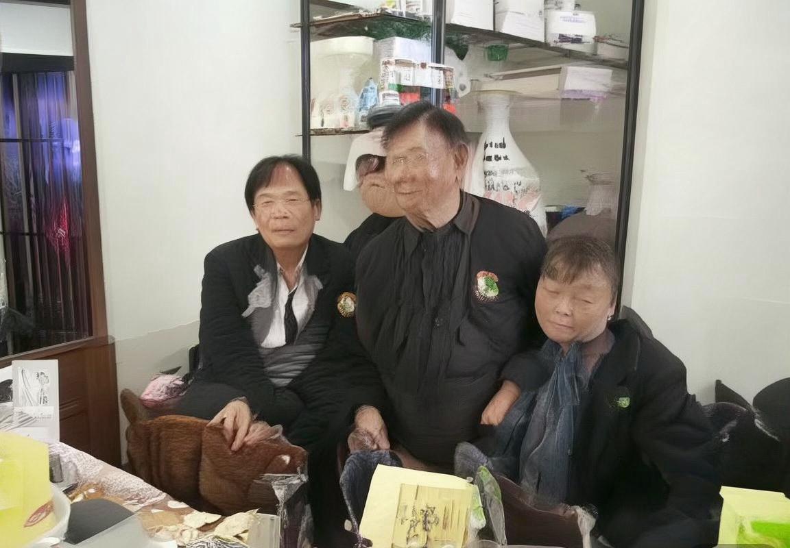 76人老鹰季后赛对决：战术解析与恩比德杨全能表现(图3)