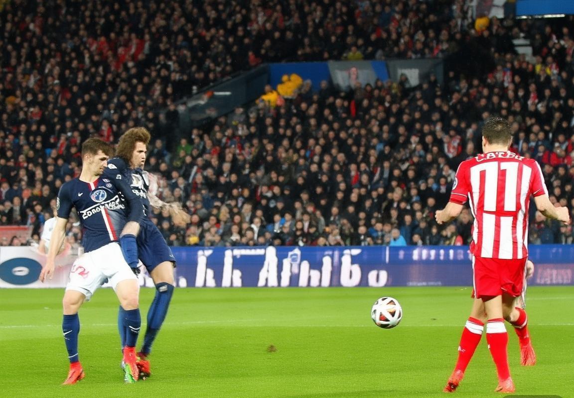 巴黎圣日耳曼VS红牛：历史对决、战术分析及未来展望